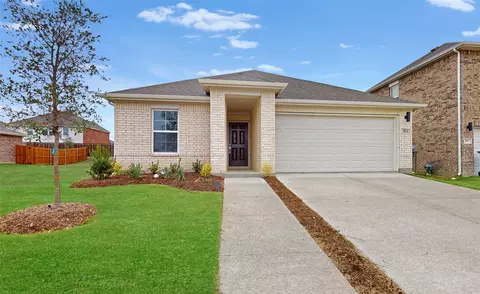 353 Fire Rock Dr, Royse City, TX 75189