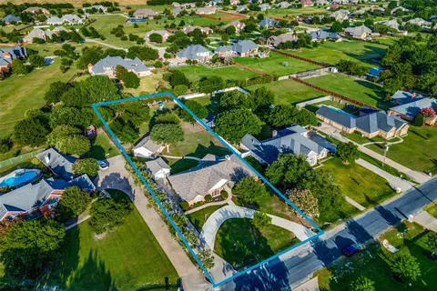 124 Vintage Dr, Waxahachie, TX 75165