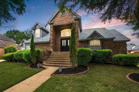 3233 Oakdale Dr, Hurst, TX 76054