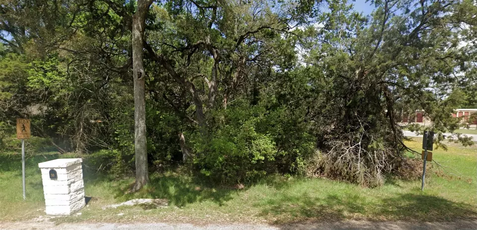  100 Oakmont Cir, Morgans Point Resort, TX 76513 photo 1