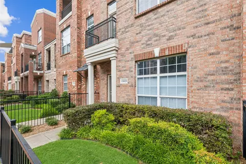 15823 Spectrum Dr #179, Addison, TX 75001
