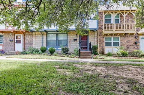 354 W Westview Ter, Arlington, TX 76013