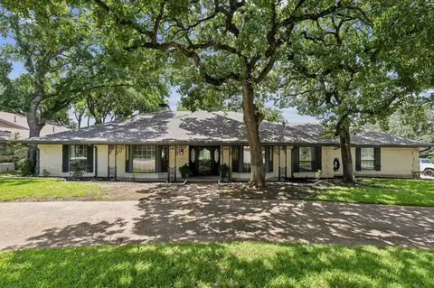 416 Havenwood Ln N, Fort Worth, TX 76112