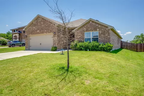 4805 Joshua Dr, Sanger, TX 76266