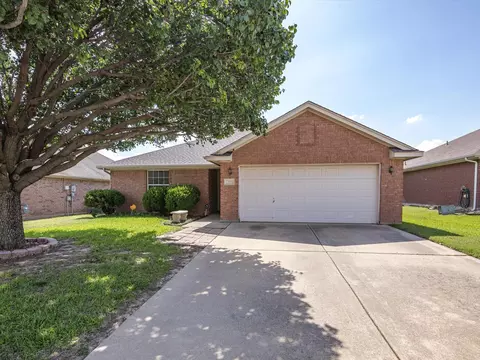 7005 Cattle Dr, Fort Worth, TX 76179