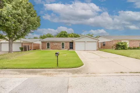 5624 Burton Ave, Fort Worth, TX 76119