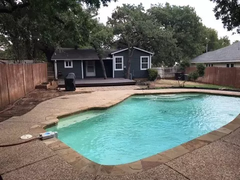 3801 Elm St, Euless, TX 76040