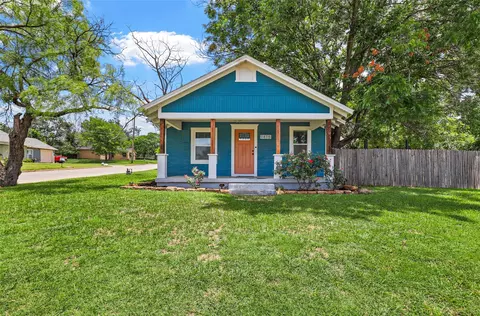 1416 N Elm St, Weatherford, TX 76086