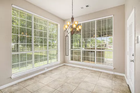8530 Weston Ln, Lantana, TX 76226