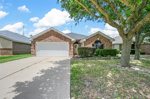 125 Buckskin Dr, Waxahachie, TX 75167