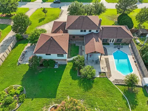 132 Tamarron Dr, Lakeside, TX 76135