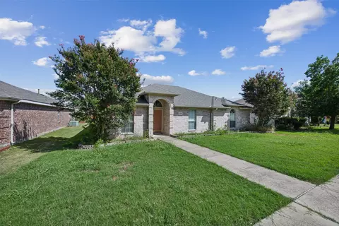 7310 Maplewood Dr, Rowlett, TX 75089