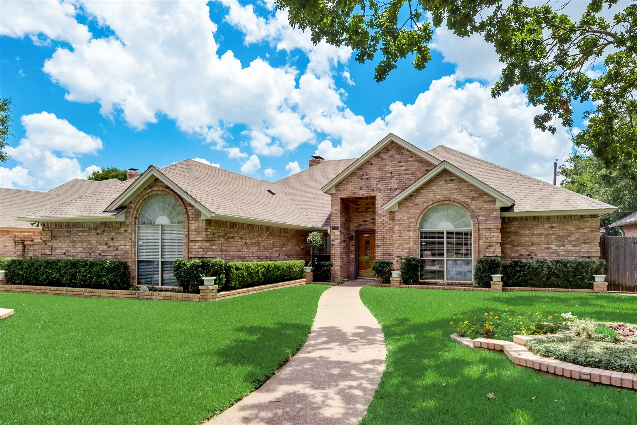 2421 Cross Timbers Trl  