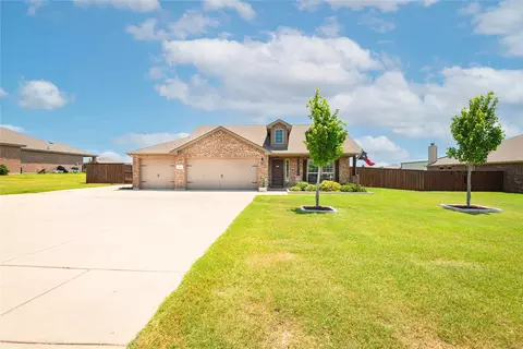 354 Amber Ln, Nevada, TX 75173
