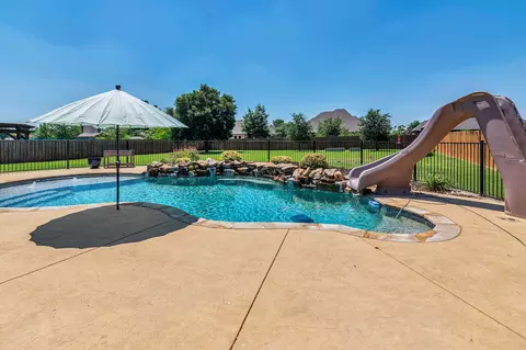 1209 Durango Springs Dr, Haslet, TX 76052