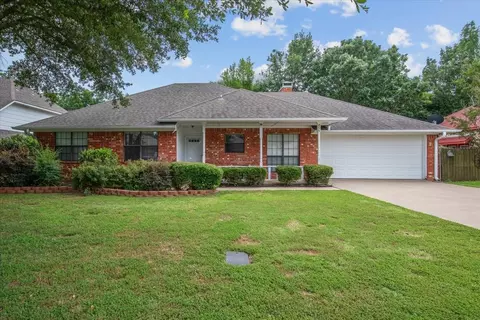 806 Martin St, Bonham, TX 75418