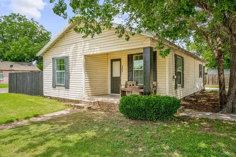 395 W Elm St, Stephenville, TX 76401
