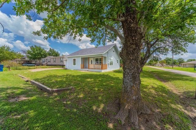 200 E Pace St, Frost, TX 76641 | 28 Photos - Movoto