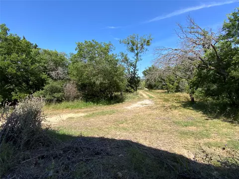 601 Apache Trl, Comanche, TX 76442 photo 14