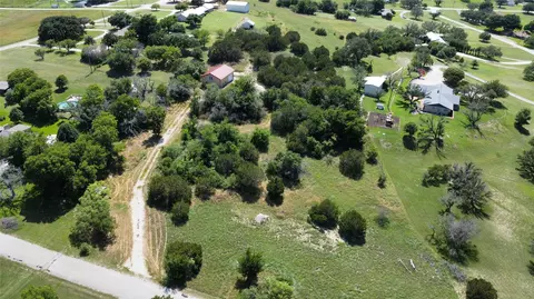 601 Apache Trl, Comanche, TX 76442 photo 7