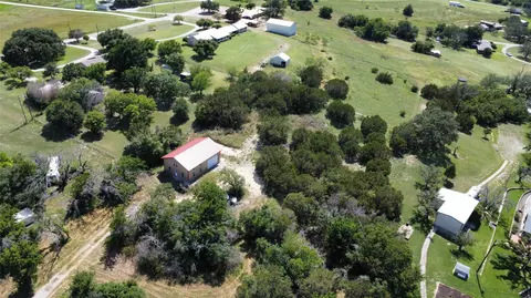 601 Apache Trl, Comanche, TX 76442 photo 8