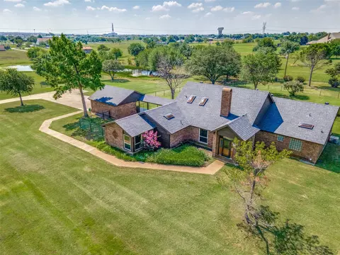 212 Bayne Rd, Haslet, TX 76052