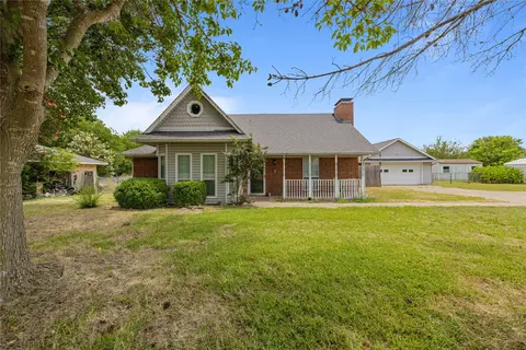 120 Mabry Ln, Red Oak, TX 75154