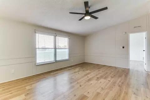 18533 Comanche Rd, Justin, TX 76247 photo 5