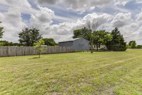 18533 Comanche Rd, Justin, TX 76247 photo 25