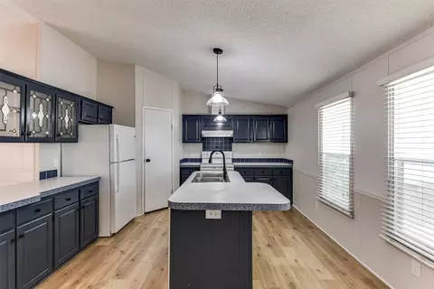 18533 Comanche Rd, Justin, TX 76247 photo 9