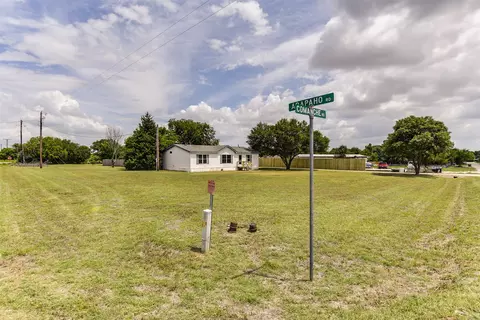 18533 Comanche Rd, Justin, TX 76247 photo 2