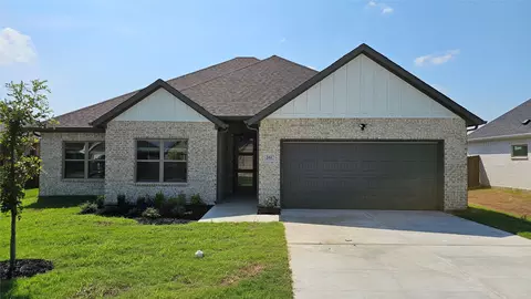 261 Poinsetta Dr, Palmer, TX 75152
