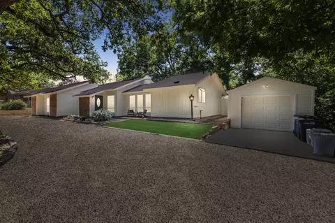 319 Mockingbird Ln, Highland Village, TX 75077
