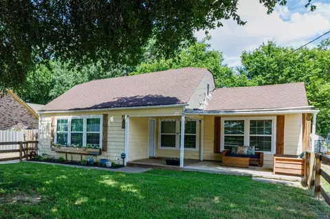 916 Pleasant Dr, Dallas, TX 75217