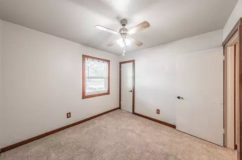 Bedroom - 433 Limestone Dr, Euless, TX 76039 photo 4 of 9