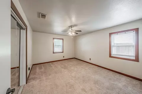 Bedroom - 433 Limestone Dr, Euless, TX 76039 photo 1 of 9