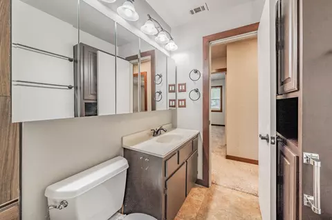 Bath - 433 Limestone Dr, Euless, TX 76039 photo 3 of 3