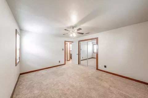 Bedroom - 433 Limestone Dr, Euless, TX 76039 photo 2 of 9