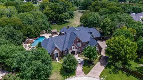 901 Wyndham Hill Ct, Southlake, TX 76092
