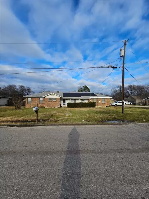 200 W Buffalo St, Forney, TX 75126
