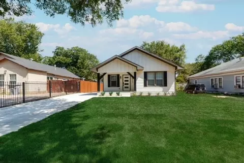 215 E Woodin Blvd, Dallas, TX 75216