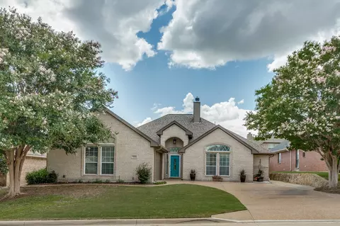 7216 Water Meadows Dr, Fort Worth, TX 76123