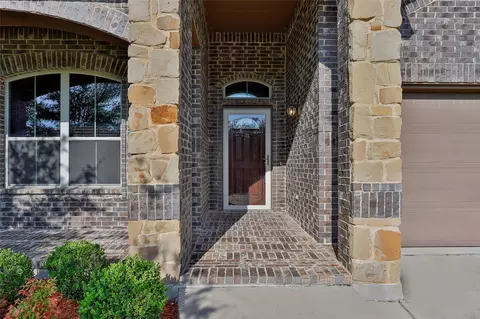 3016 Maple Creek Dr, Fort Worth, TX 76177