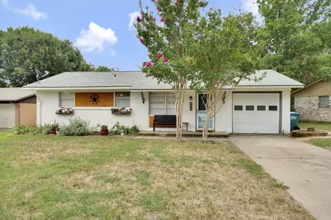 528 Pershing Dr, Denton, TX 76209