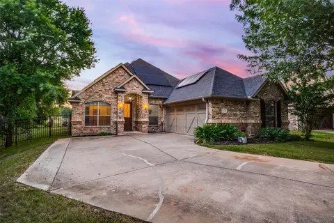 9824 Rio Frio Trl, Fort Worth, TX 76126