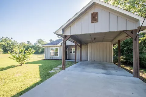 927 Longino St, Sulphur Springs, TX 75482