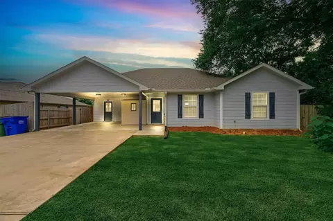 112 Wade St, Whitesboro, TX 76273