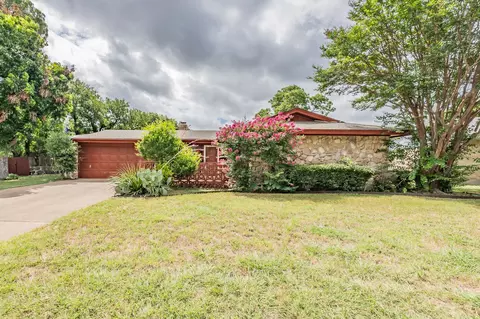 4609 Avoca St, Fort Worth, TX 76132
