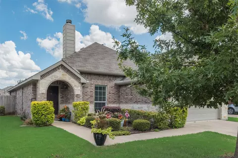 140 Wandering Dr, Forney, TX 75126