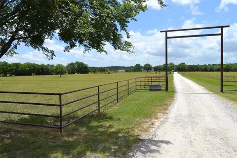 1668 S Fm 1752, Savoy, TX 75479